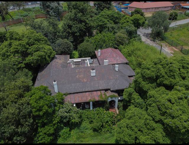 3 BEDROOM HOUSE FOR SALE IN HOUGHTON ESTATE